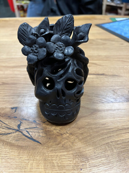 Calavera de Barro Negro Frida Candelabro / Kerzenständer (11x11x11,5 cm)