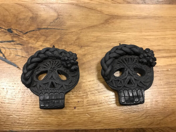 Colgante Calavera de Barro Negro / Anhänger Artesanal Eigenimport